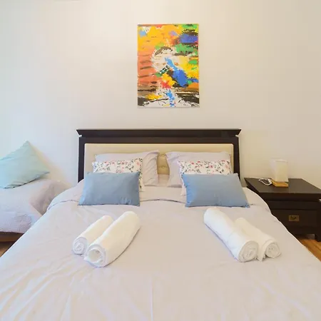 5* Mansion In Center