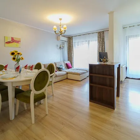 5* Mansion In Center Apartment