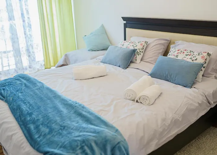 5* Mansion In Center