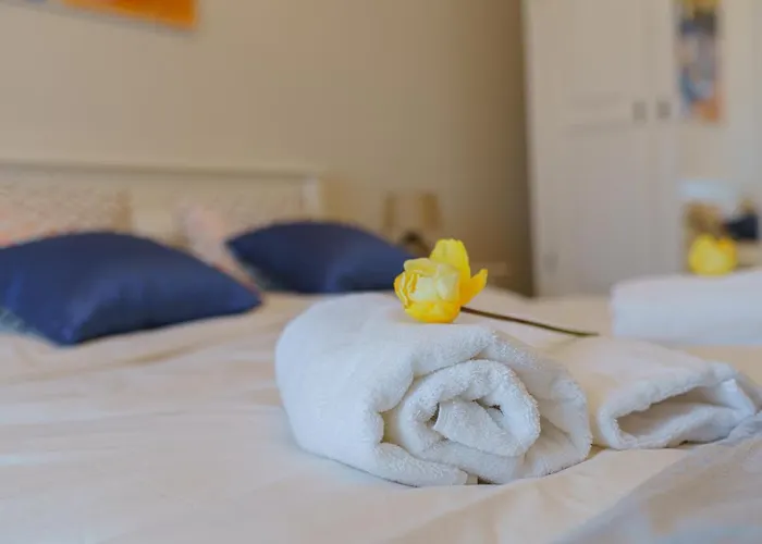 5* Mansion In Center