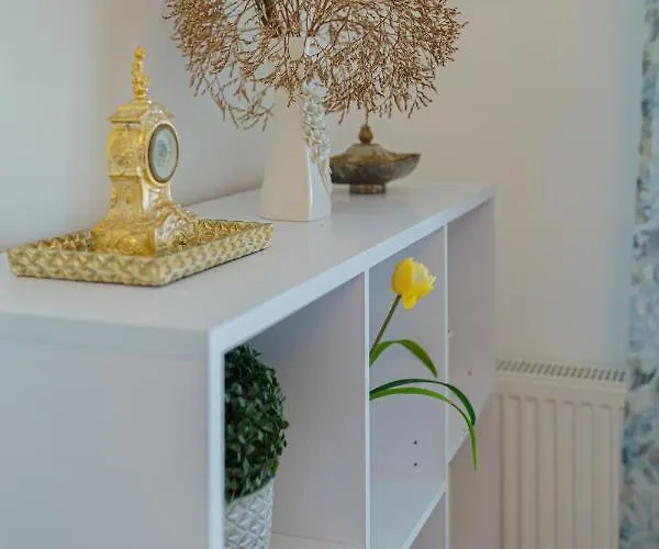 Apartment 5* Mansion In Center